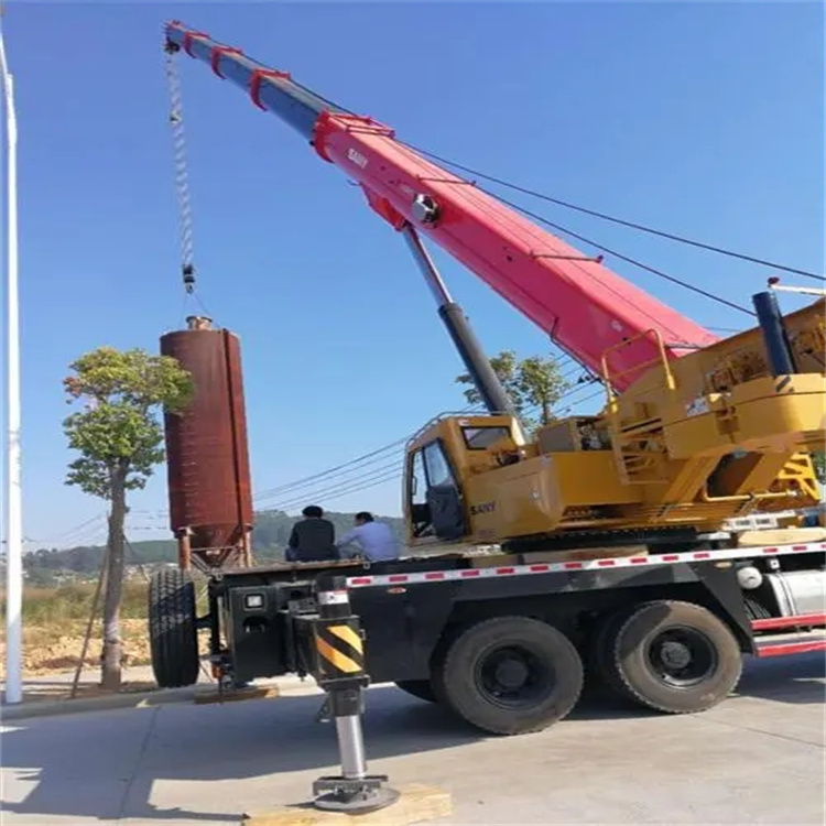 乐业80吨吊车出租多少钱