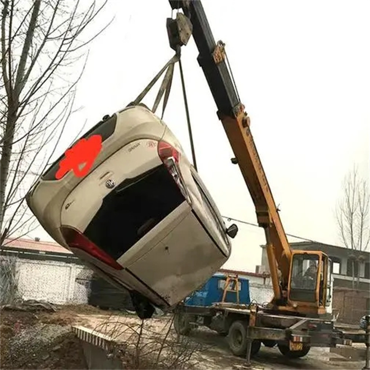 乐业吊车救援小汽车怎么吊